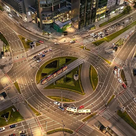 Super Yellow 2x Metro Fast Wifi 1 Gbs Netflix Panorama Miasta