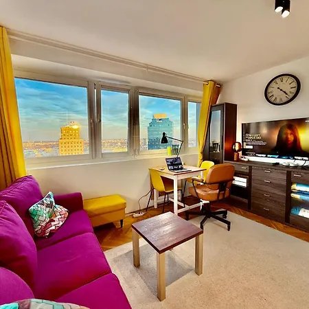 Super Yellow 2x Metro Fast Wifi 1 Gbs Netflix Panorama Miasta *