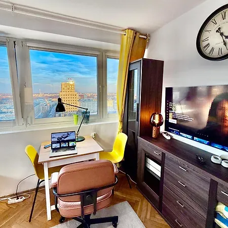 Super Yellow 2x Metro Fast Wifi 1 Gbs Netflix Panorama Miasta *