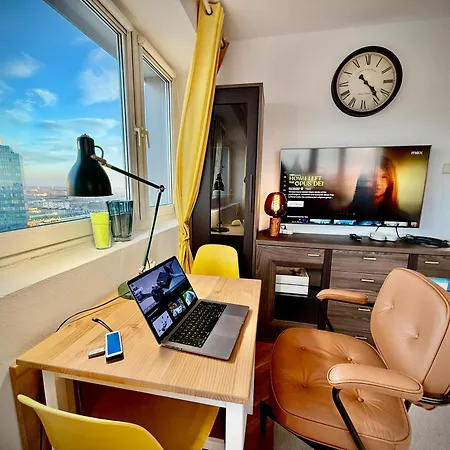Appartement Super Yellow 2x Metro Fast Wifi 1 Gbs Netflix Panorama Miasta